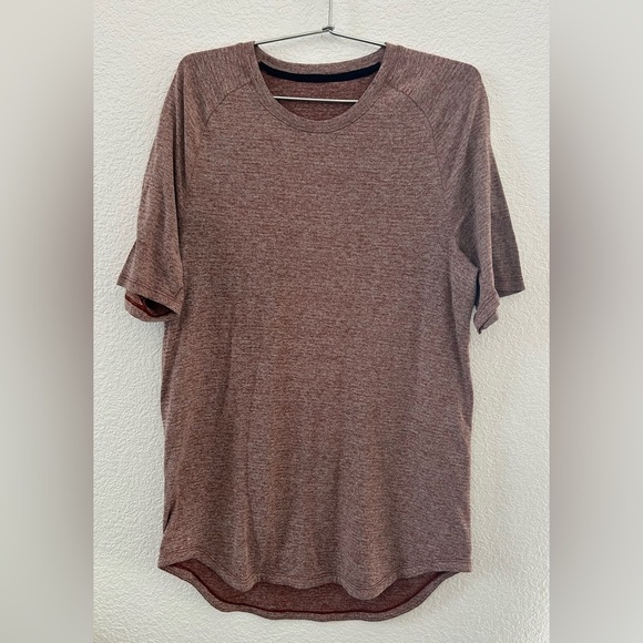 LULULEMON Brown T-Shirt It doesn't have the size label but a size M fits well. - Picture 1 of 6